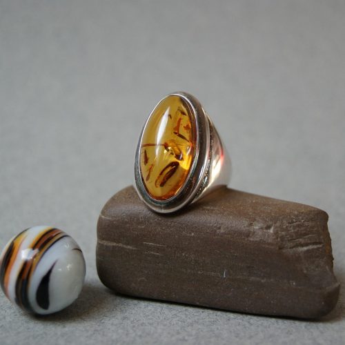 jewelry-photography-1334938_1280